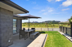 The Weekend Bach - Waihi Beach Holiday Home